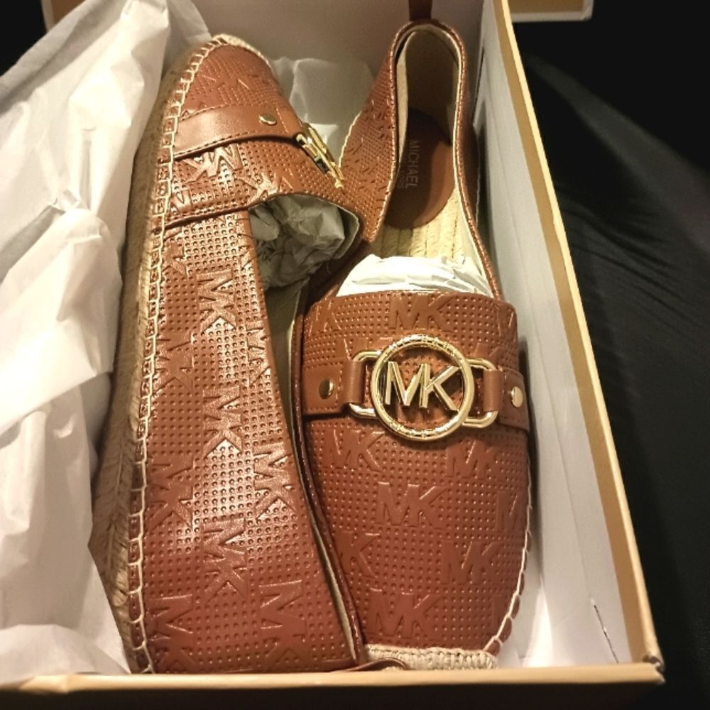 💯🔥MICHAEL KORS Women's RORY Slip-On Espadrill, LUGGAGE SIZE 10M🔥🔥NEW IN TH